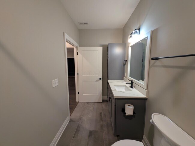 Building Photo - 751 N 6th St