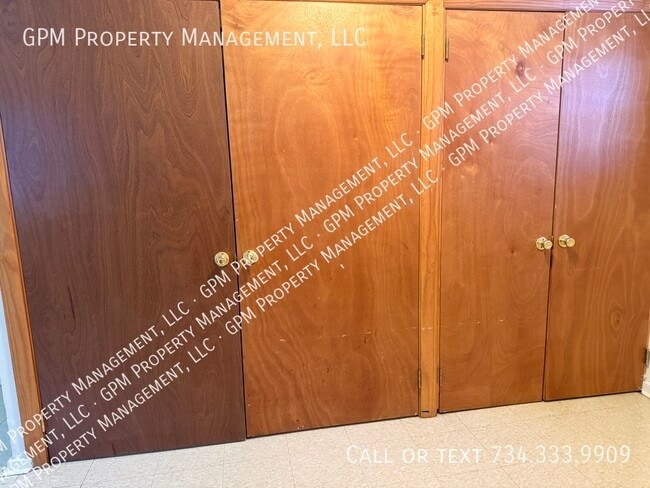 Building Photo - 32155 Genessee St