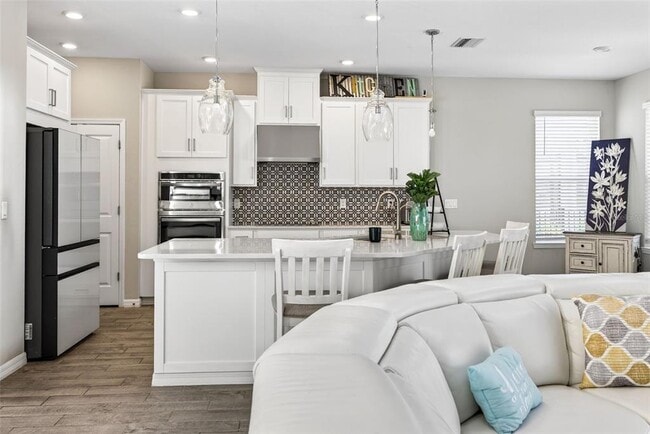 Building Photo - 33805 Astoria Cir