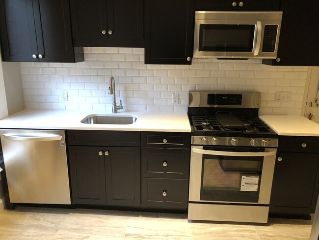 Building Photo - W King Ave 101-101.5 MLR