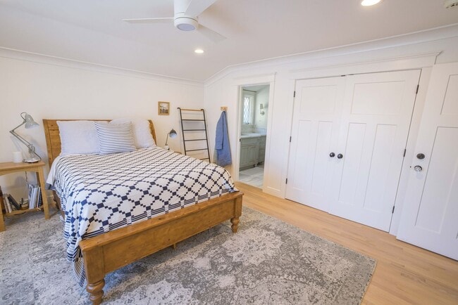 Building Photo - Fabulous spacious home, Great Highlands cul de sac, easy commute, exceptional Cupertino Schools!