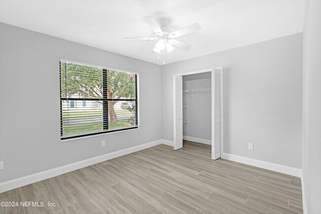 Building Photo - 3912 English Colony Dr S