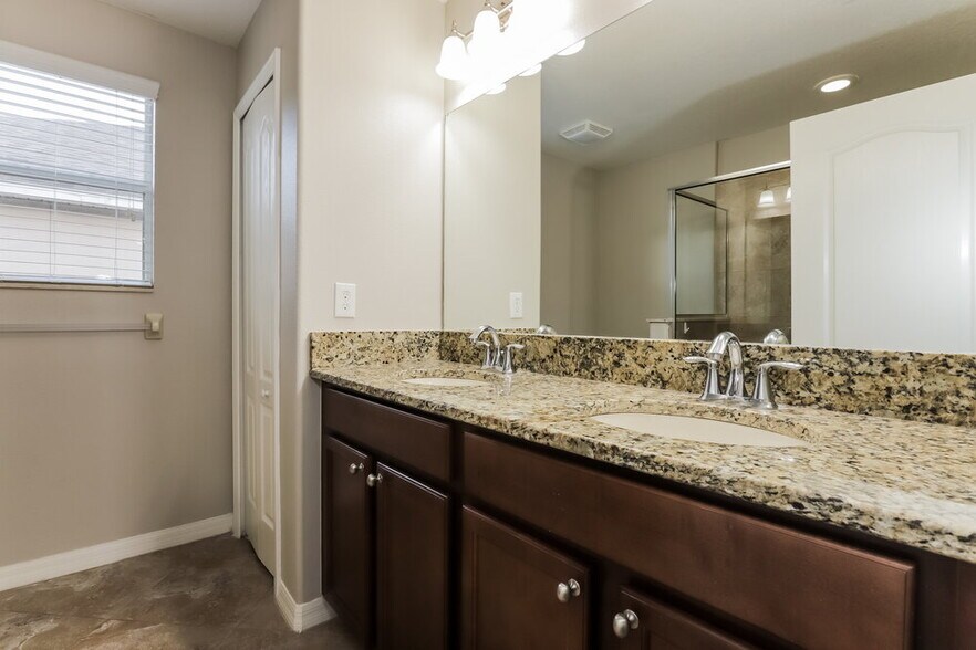 Building Photo - 10611 Summer Azure Dr