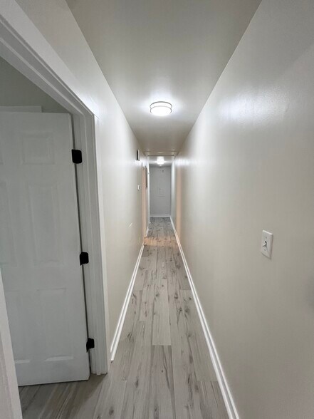 Building Photo - 928 Farmer St