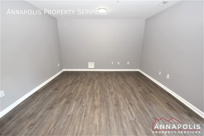 Building Photo - 109 Pinecove Ct