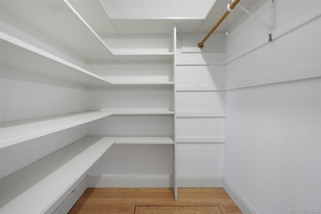 Building Photo - 12 Flintlock Ridge Rd