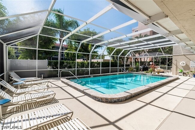 Building Photo - 1020 Swallow Ave