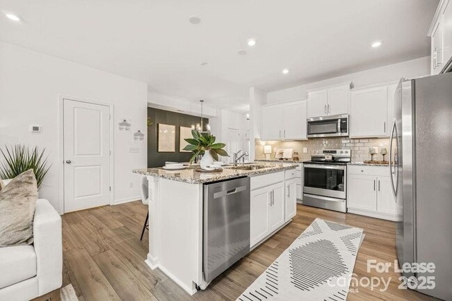 Building Photo - 10207 Guardian Dr