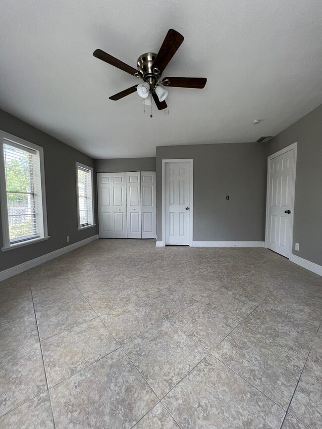 Building Photo - 3777 Gull Rd