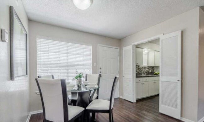 thimg_05_autox500.jpg - Arlington Park Villas