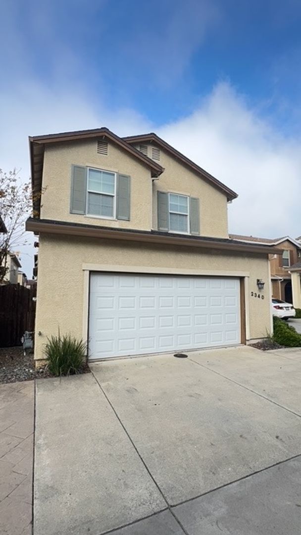 Building Photo - Shasta View Gardens Home - AVAILABLE for Move In