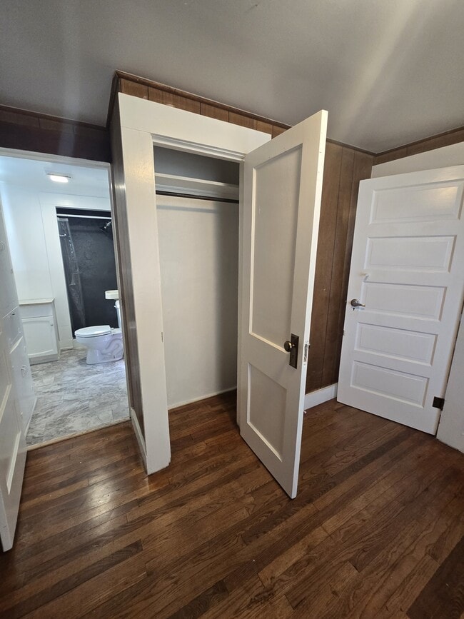 Building Photo - 316 N Walnut St