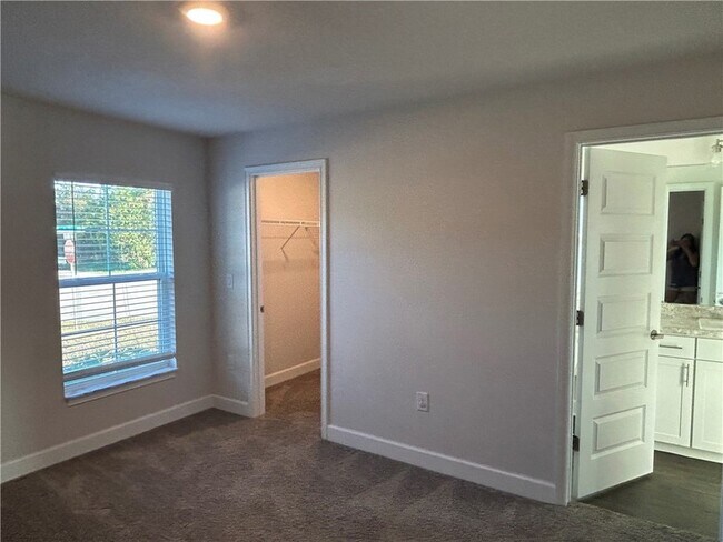 Building Photo - 1391 Seahouse St