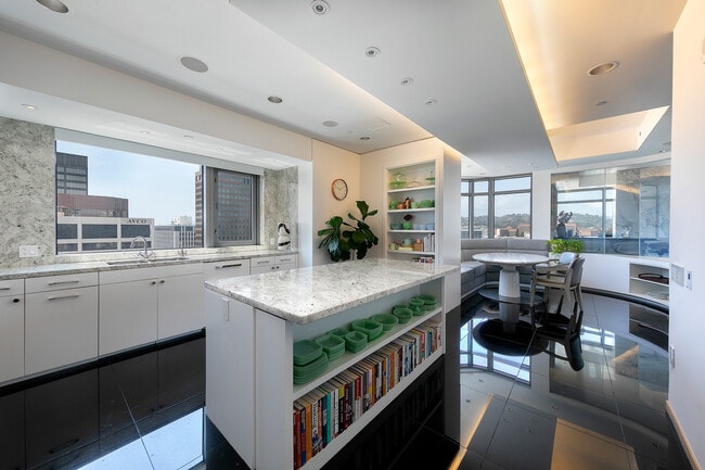 Building Photo - 10800 Wilshire Blvd