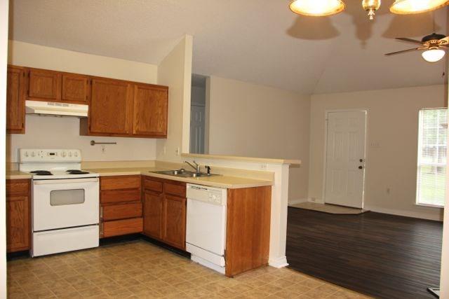 Building Photo - 154 Windsong Pl