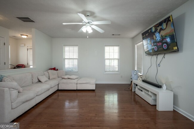 Building Photo - 213 Sidney Lanier Ave