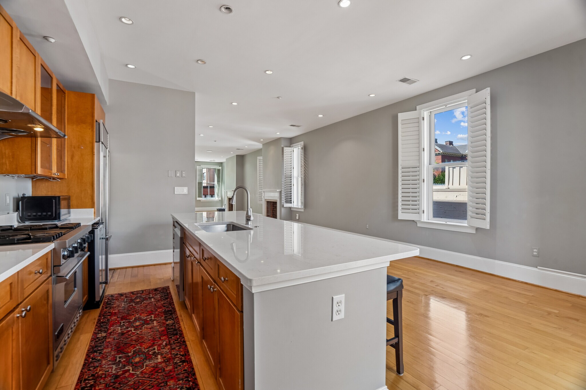 Building Photo - 1343 Q St NW