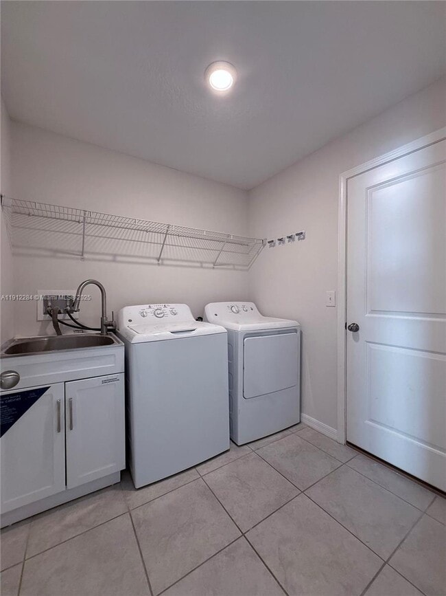 Building Photo - 39889 Harmon Grove Ct