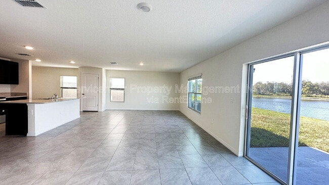 Building Photo - 2926 Rock Sound St