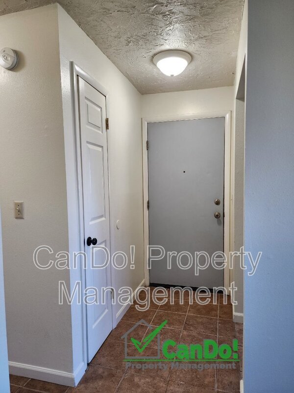 Building Photo - 230 Carol Dr