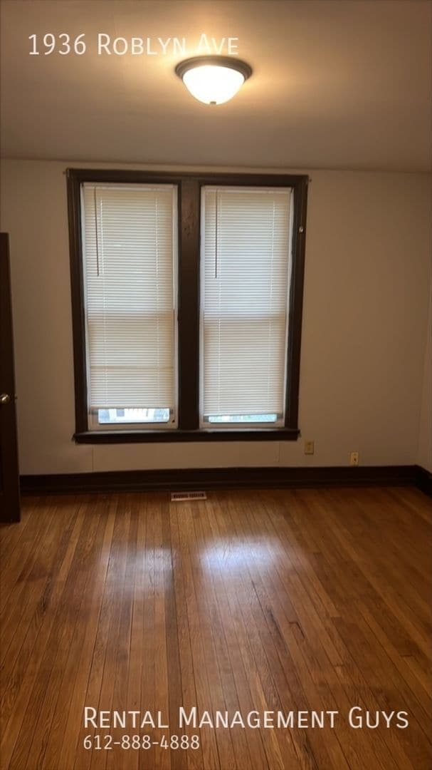 Building Photo - 1936 Roblyn Ave