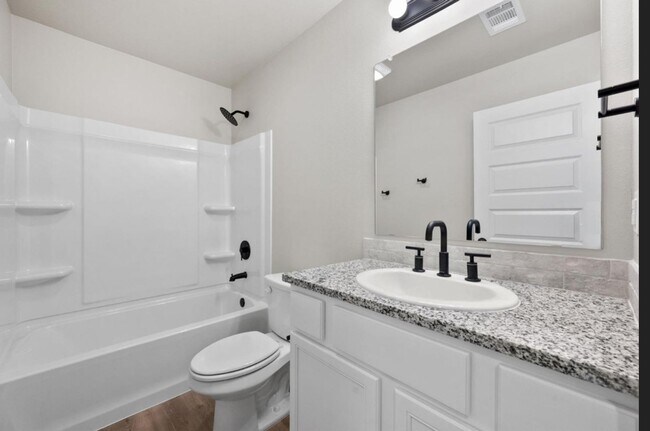 Building Photo - PRE LEASING NOW - AVAILABLE 7/14