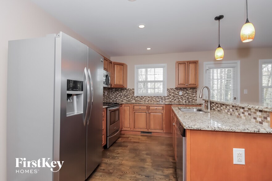 Building Photo - 226 Heritage Pl