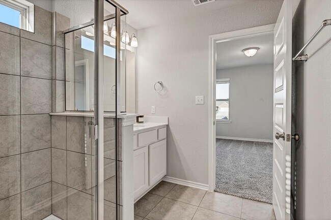 Building Photo - 2208 Pecan Island Dr