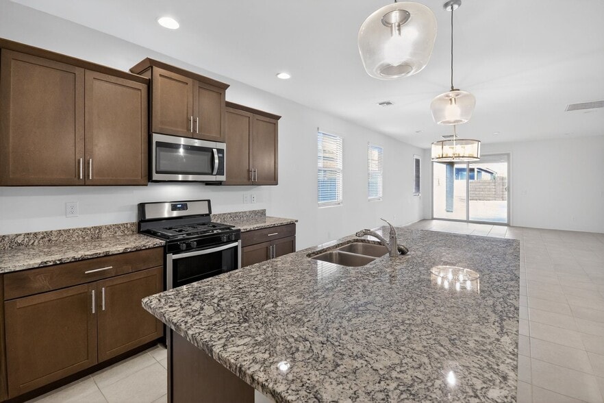 Building Photo - 12750 N Gibbs Ave