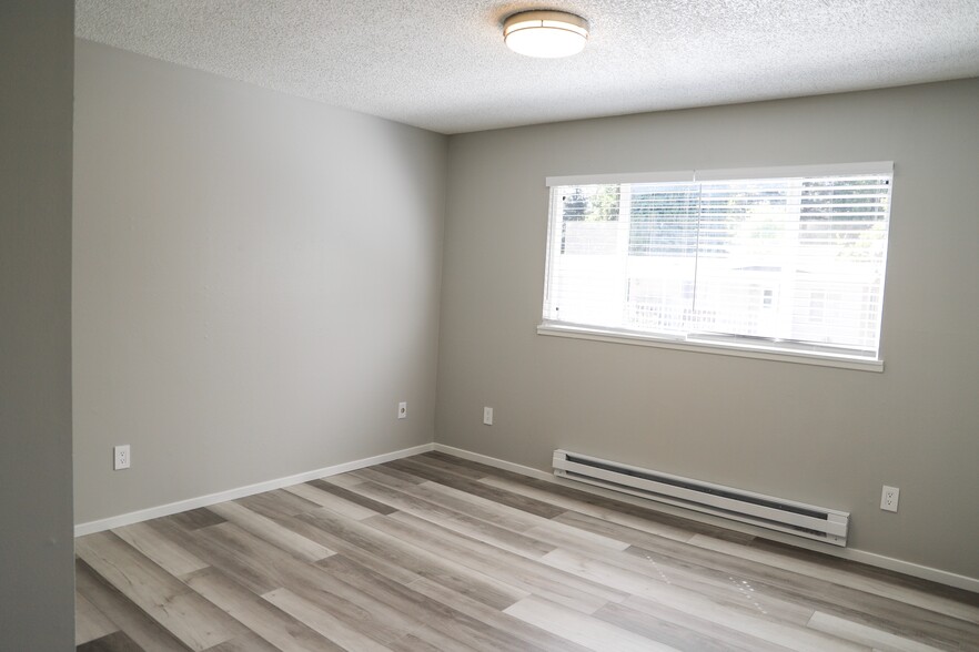 Bedroom 2 - 11025 16th Ave SW