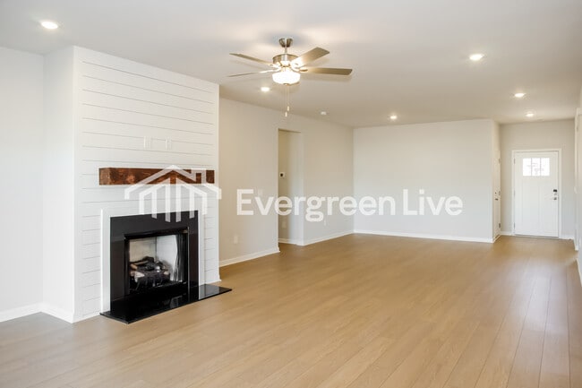 Building Photo - 101 Ashby Pond Dr