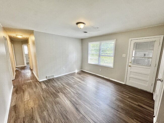 Building Photo - 3224 Aden St