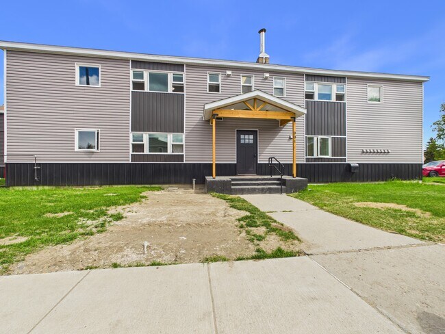Building Photo - 1301 9th Ave