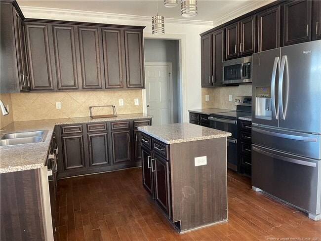 Building Photo - 86 Marquis Dr