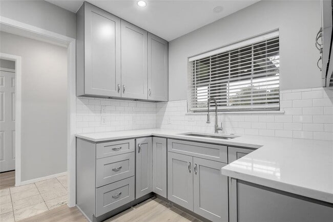 Building Photo - 5803 Lewood Dr