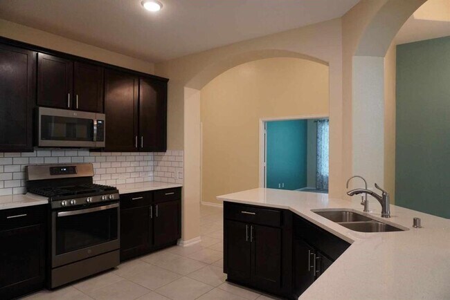 Building Photo - 4447 Painted Bunting Ln