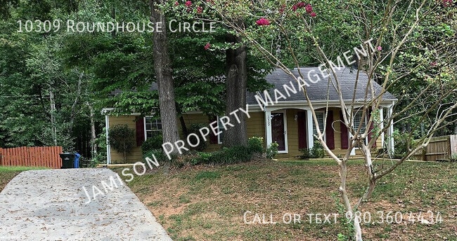 Building Photo - 10309 Roundhouse Cir