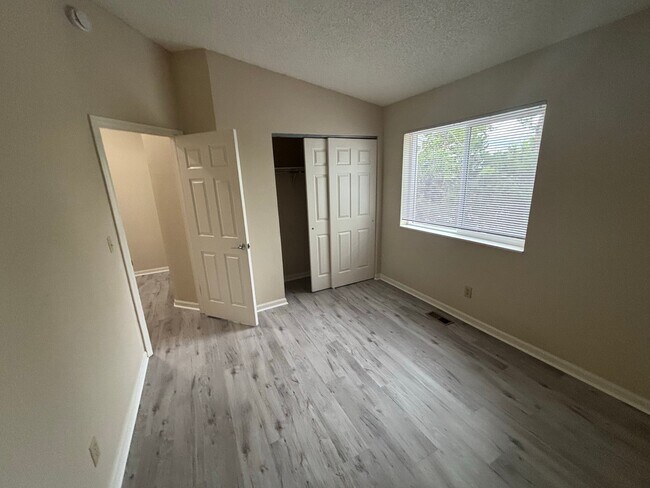 Building Photo - 626 Walden Cir