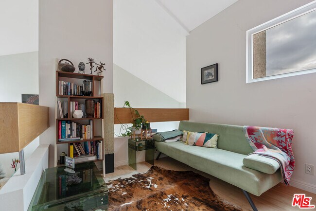 Building Photo - 1979 Grace Ave