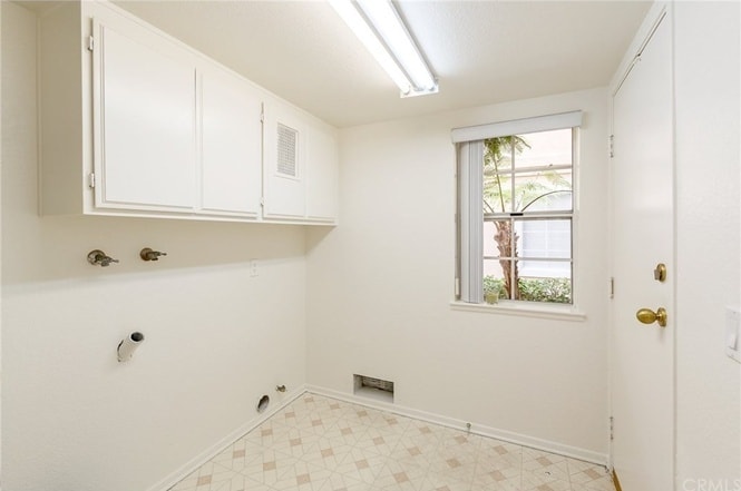 Building Photo - 14043 Lemoli Ave