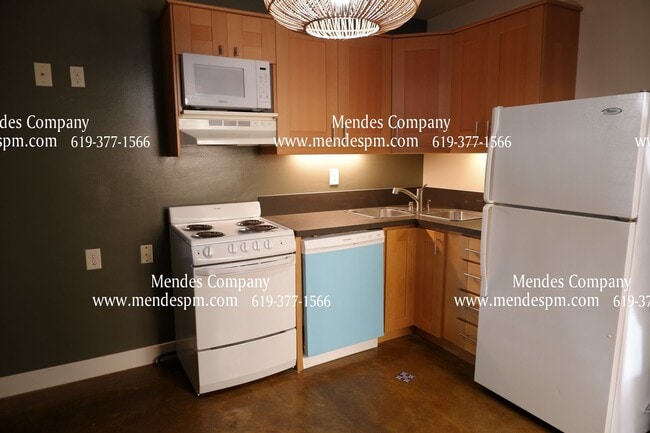 Building Photo - 362 15th St