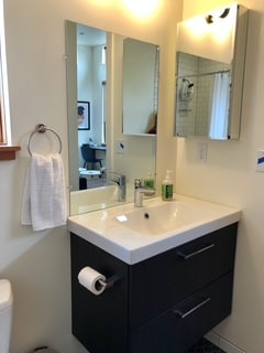 Building Photo - 1902 35th Ave W