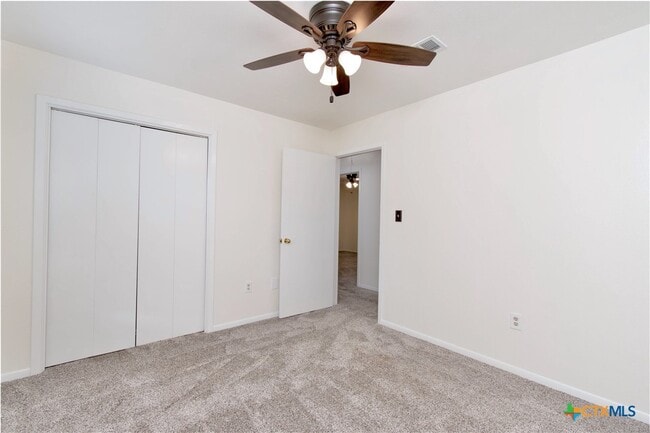 Building Photo - 1405 Oak Park Ln