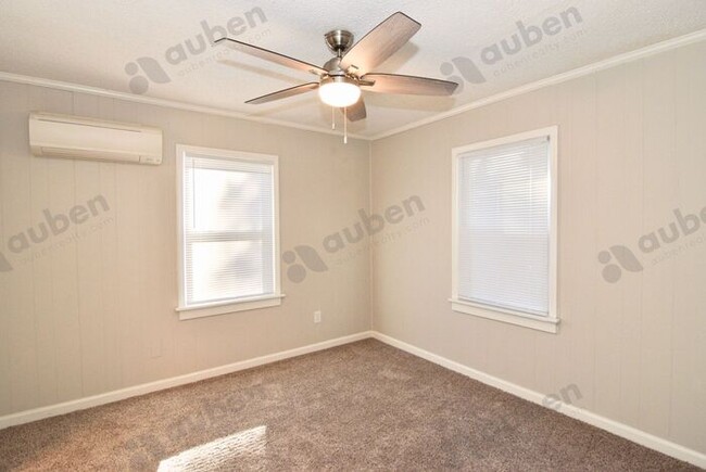 Building Photo - 2 Bedroom House For Lease in South Augusta