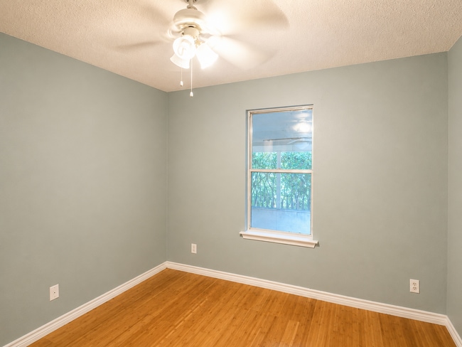 Building Photo - Great Home in South Austin - 78745 that backs to greenbelt