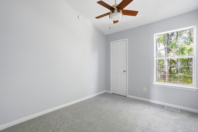 Building Photo - 55 Treasure Key