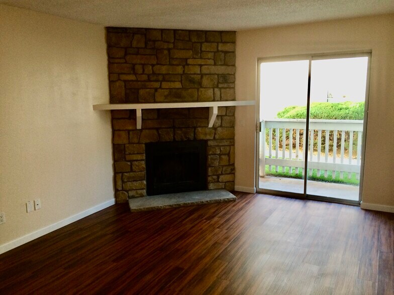 Building Photo - 8555 Fairmount Dr