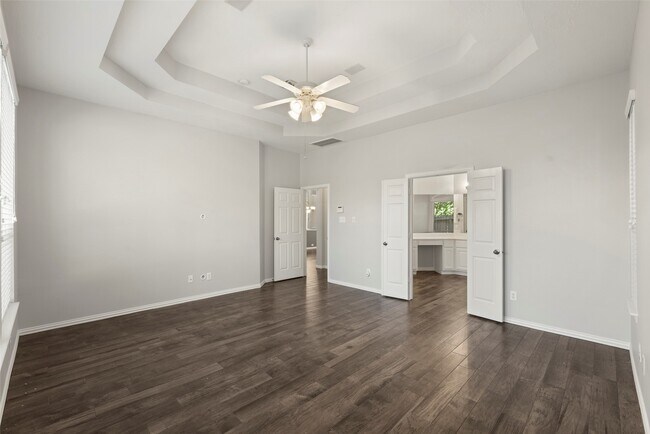 Building Photo - 118 Cezanne Woods Dr