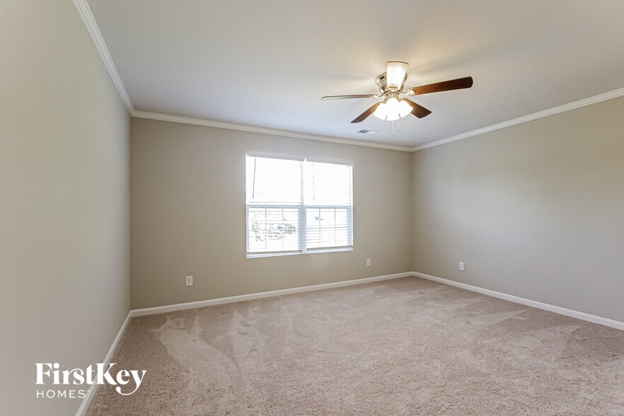 Building Photo - 2301 Jacobs Ct