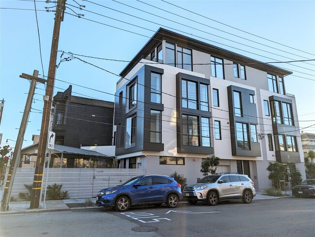 Building Photo - 2709 23rd St